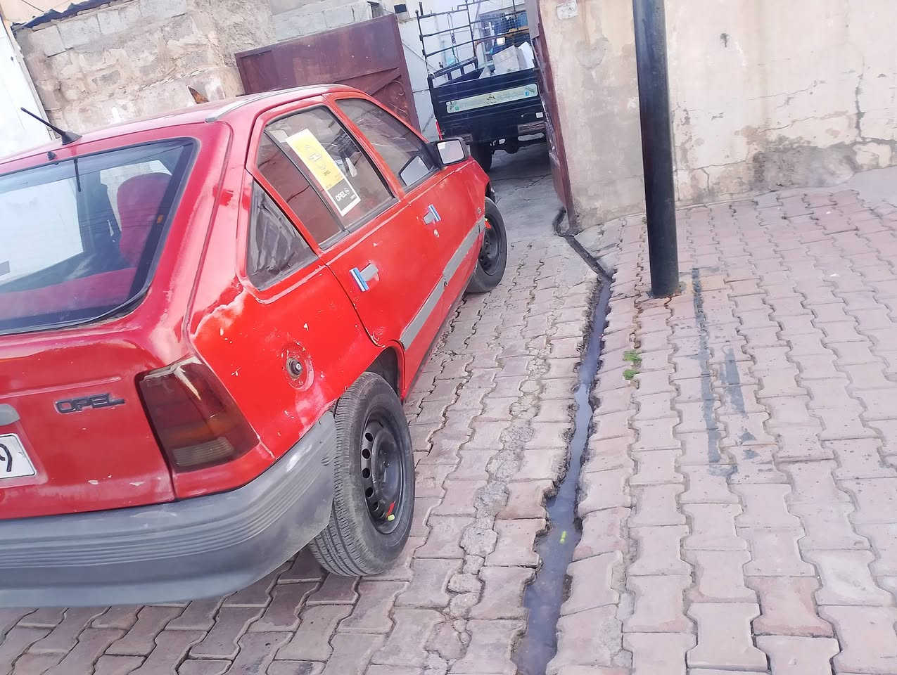 سياره اوبل كاديت رقم دولي شرط التحويل نضيفه حيل كلها ابلاديه دفتر بانزين بيها سعر 28وبيها مجال رقمي مبايل ***********
