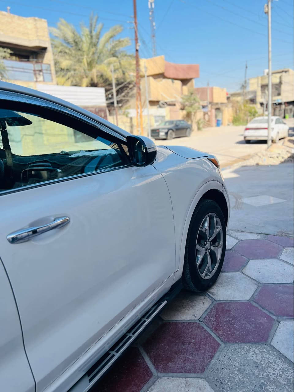 السلام عليكم 
سياره سورنتو ٢٠١٦ فول ١/١ وارد امريكي السياره v4 ٢٤٠٠
الوان ابيض داخلها اسود ماشيه ٦٣ الف 
السياره مصبوغه احزام السياره كلش حلو ونضيفه احله من الصور مكان السياره بغداد 
المواصفات 
١ . كامرات ٣٦٠ 
٢ . كشنات جلد  
٣ . تدفه وتبريد الكشنات 
٤ . رادار امامي وخلفي وجانبي 
٥ . السقف بنراما
٦ . الصندوك كهربائي  
٧ .٣ انضمت قياده 
٨ . تحديد المسار ومثبت سرعه 
٩ . السياره ٥ راكب مو ٧ 
السعر ١٨٠ وبيها مجال 
رقم صاحب السياره 
*********** Colombo, Sri Lanka
