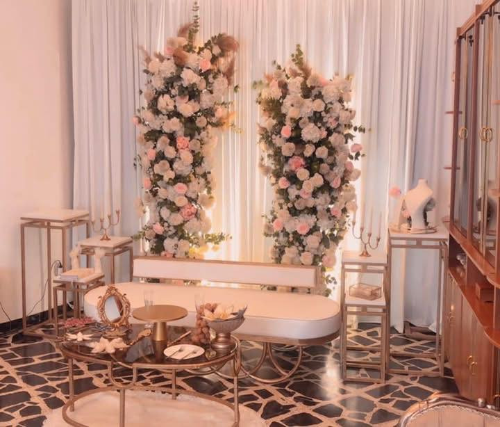 شازلونة للبيع ١٠٠ الف
***********
