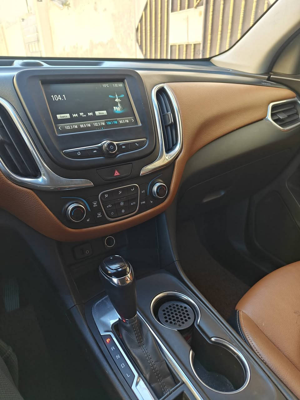 Chhevrolet Equinox lt2 2018

للبيع بدون مراوس، رقم بغداد بأسمي

ماشية 92 الف ميل
حادثها موضح بالصور فقط الجاملغ الايمن، السيارة بدون صبغ او تبديل
بيها مكينة جديدة بدلتها قبل اقل السنة

مواصفاتها:
كشنات جلد تدفئة
رادارات جانبية
حساس اطارات
تبريد منفصل
بصمة ابواب وتشغيل عن بعد
جنطة كهربائية
حساس خلفي وكاميرا

السعر 128 
مكان السيارة الكوت

رقم الشاصي:
2GNAXJEV2J6137189

للتواصل *********** او على الماسنجر او الواتس
