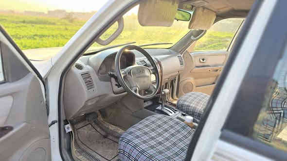 هيونداي تريكان 2005. رقم بغداد ألماني 
سنويه لحد سته و عشرين 
محور بطه ففتي ثنين ونص حاويه جديده 
تحم تاير جديد نضافت السياره 75بل 100
***********رقمي بسمي السياره
تحويل ثاني يوم
