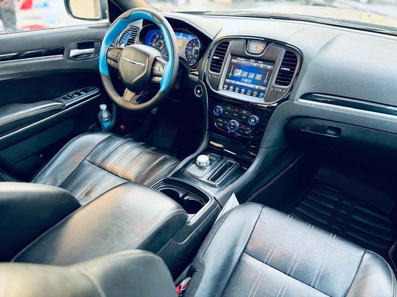 السلام عليكم اوباما S300 2018 فول مواصفات رقم دهوك هزة وسنوية وارقام جدد تحويل او وكالة
مواصفات //
V6
بانوراما
كشنات جلد
رادار جانبي
تحكمات
شاشة كبيرة
دمام
حساس امامي خلفي
ملاحظة / السيارة كلين تايتل بيها كلير جاملغين امامي بدون فتح بدون حادث تقريرها موجود 
 
الاستفسار ***********
