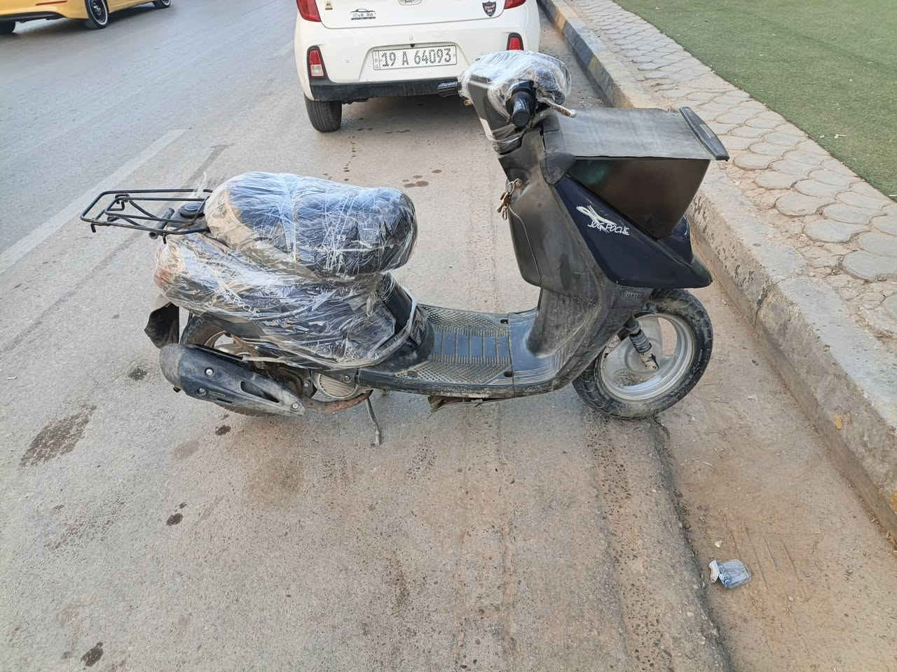 السلام عليكم دراجة بزون ام السلة مجفته مكينته ناعمة تايرات جدد صالنصه جديده دراجه حلوه ومال شغل سعرها 225وبيه مجال للطيبين عنواني كربلاء مركز    للاستفسار الاتصال على الهاتف ***********
