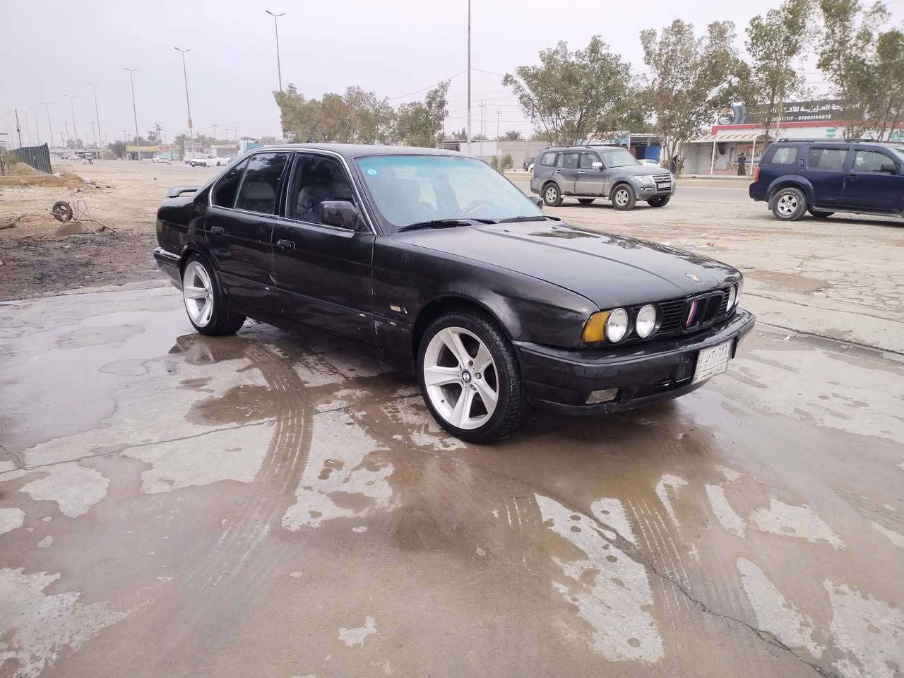 السلام عليكم 
بيع مستعجل السعر 35 ورقة 
BMW525مفتوح 

كير عادي 
رقم انبار الماني 
السيارة يرادلها ترتيب فقط 
*********** بي واتساب او اتصال 
مكانها بغداد 
السعر 35 ورقة
