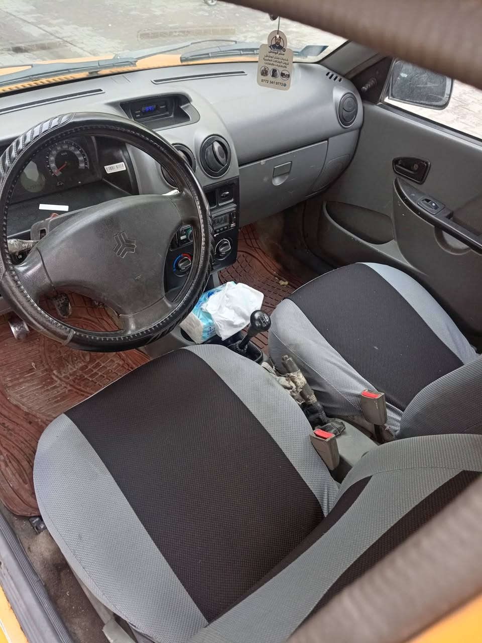 السلام عليكم سايبه للبيع موديل 18 سيارة جاهزة مكينة كير صدر تايرات تبريد ماعدا جاملغ مبدل من جهه السايق وفطر صغير بالشاصي مسوي السعر 48 وبي مجال للطيبين 
الاتصال على الرقم ***********
*********** المكان الاعظمية
