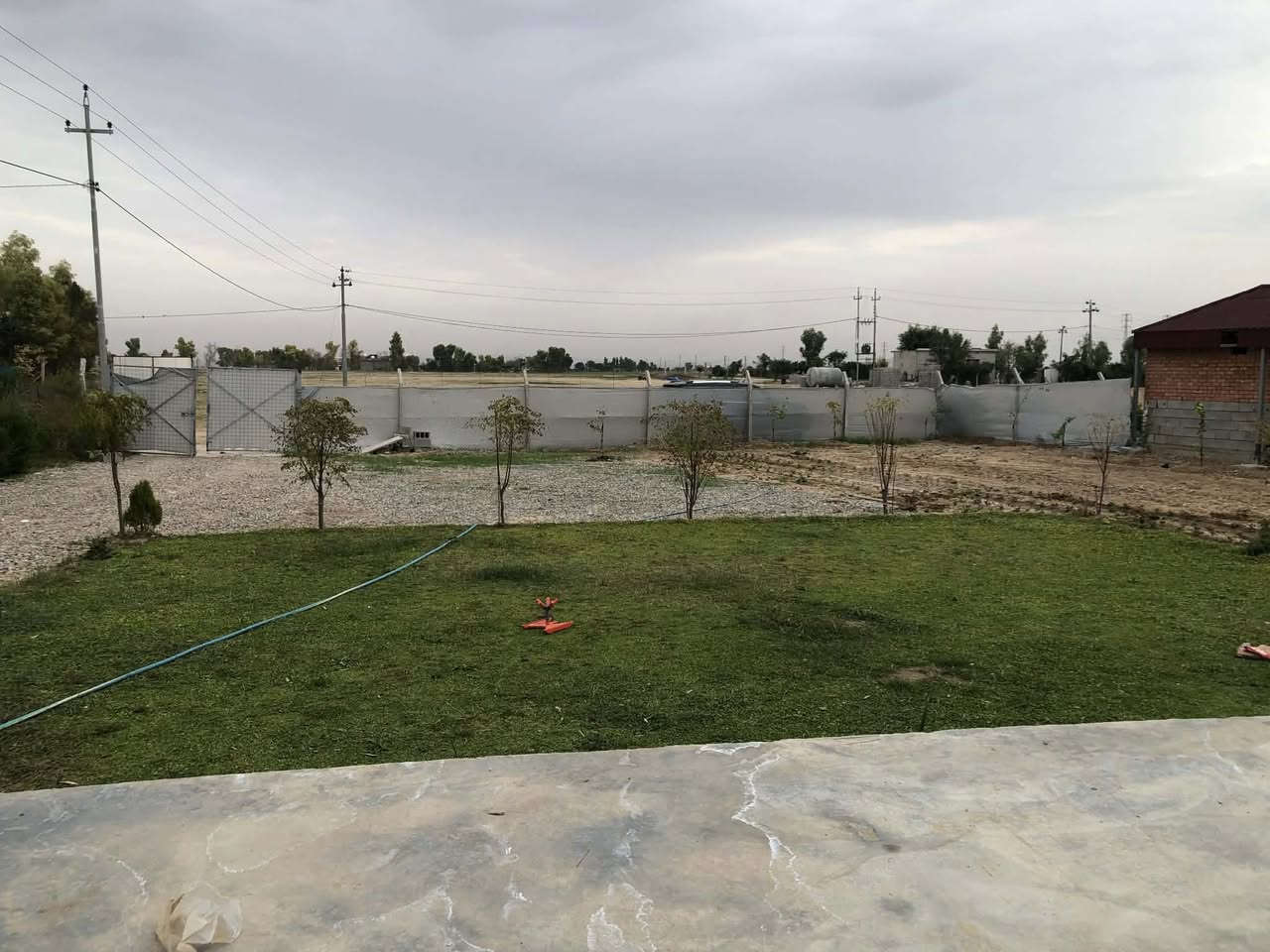 هات هات هات هەرزان و نایاب و جوانی لەم دۆنمە کە کاملە 

سلام علیکم

#باخی_زۆر_هەرزان بۆ فرۆشتن ⛪💒
ناونیشان 📍 قەزای ڕزگاری (سموود)

◼️ باخ دۆنم لە پشت شاری شکۆ ✅ 
◼️ئاوکارەبای خۆی هەیە و کامل سیاج کراوە 
◼️ تاپۆی شێخەو یەک دۆنم و نیوە ✅
◼️ نرخەکەشی زۆر هەرزان و گونجاوە ✅
◼️ ژورێکی  گەورەشی لێیە ✅

بۆ زانینی نرخ 💵 تەنها خاڵێک لە کۆمێنت دانێ ڕاستەوخۆ بە نامە نرخەکەیت پێ دەگات یان پەیوەندی بکەن بەم ژمارانەوە 📲📞📳

***********📞✅
***********📞✅

دەتوانن سەردانی
#نوسینگەی_محمد_یاوەر_محمد بکەن 

ناونیشانی نوسینگە ◀️ ڕزگاری جادەی نێو بازاڕ 🛣️
🔴 سەرووی شارەوانی سموود. 🌆🏣
🔴 تەنیشت شیرینی خانەی زانا🍹🏢

ئێوەی بەڕێزیش هەر موڵکێکتان هەبوو بۆ فرۆشتن یان ویستان بیکڕن دەتوانن ڕەسم و زانیارییەکانتان بنێرن بۆ ژمارە ڤایبەری 📳✅ ***********
