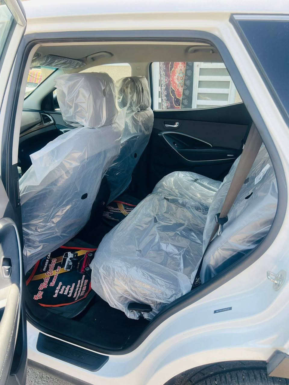 سلام عليكم
سيارة سنتافية موديل  2018

حادثها بنيد فقط وجاملغ كلير امريكة
السعر 148 وبيها مجال بصيط
مكاني بغداد القاهرة
***********
