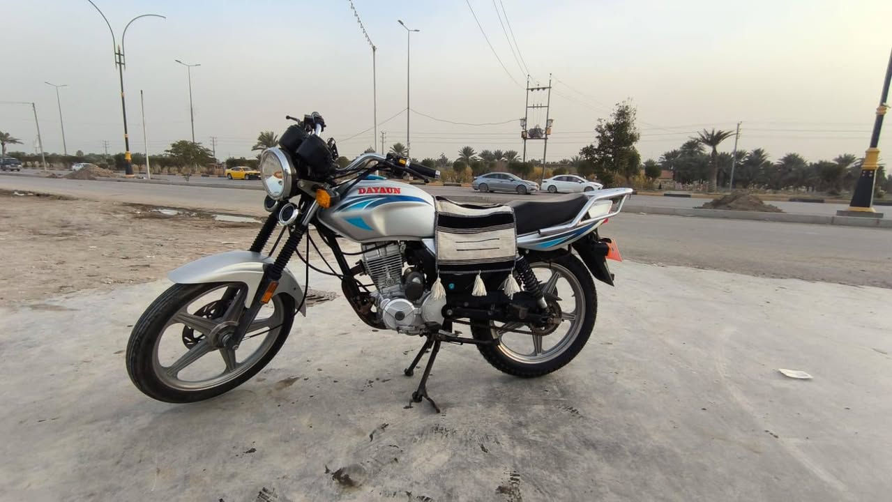 سلام عليكم دراجه دايون البيع اوراق اصولي مديل 2020 ما مفتوح بيها برغي ما نقصه كلشي كامله مكمله سعر 900 وبيها مجال شي قليل الموشراي لايخابر ***********
