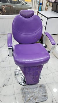 كرسي حلاقه للبيع اتصل على 07516610851