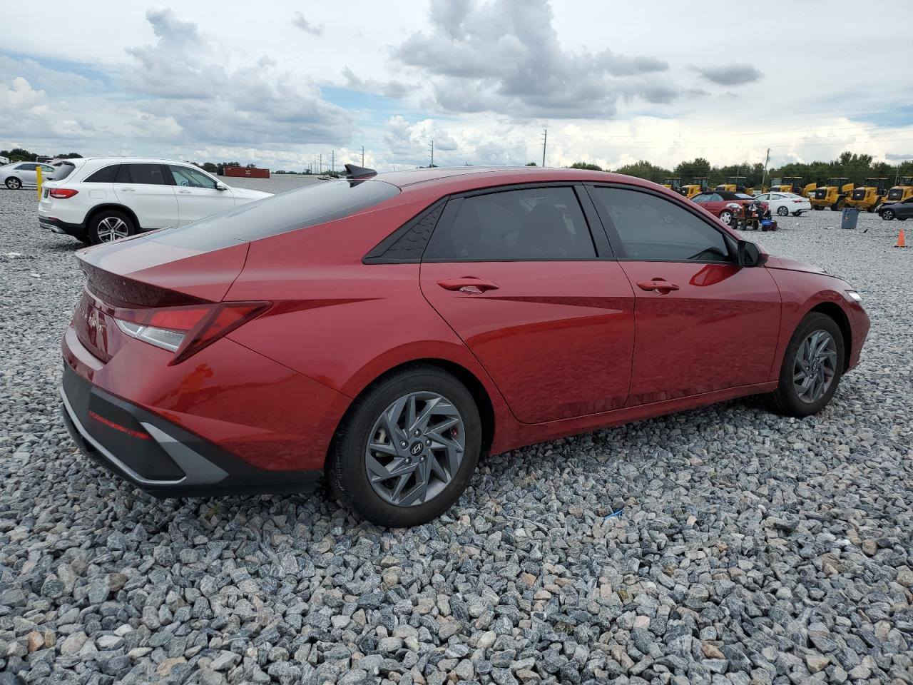 السلام عليكم
للبيع فقط هونداي النترا 
2024 فول من عدا لفتحة 
حاليا في الاردن المنطقة الحرة 
جاهزة للتصدير الى العراق 
ترهم على ( كتاب شهداء او حرة ) 
السعر مطروح بالحرة 105$ 
عنواني بغداد حي الحسين 
***********
