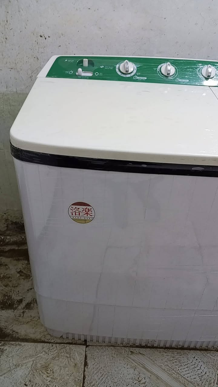 غسالات للبيع عدد 2 
1_غساله نوع مرسال استخدام شهر جديده بشكل فول اتو حجمها 31 كيلو مواطير نحاس كتلوكات الشركة بيها وفابلون مالتها عليها #سعرها 135 ماكو ارخص من هيج سعر الجديده مالتها 375

2_ غساله نوع جنرال استخدام قليل فول اتو حجمها 17 كيلو  سعرها 90 الف 
#محل_سيد احمد جوار المستشفى مقابيل الزراعة 
***********
