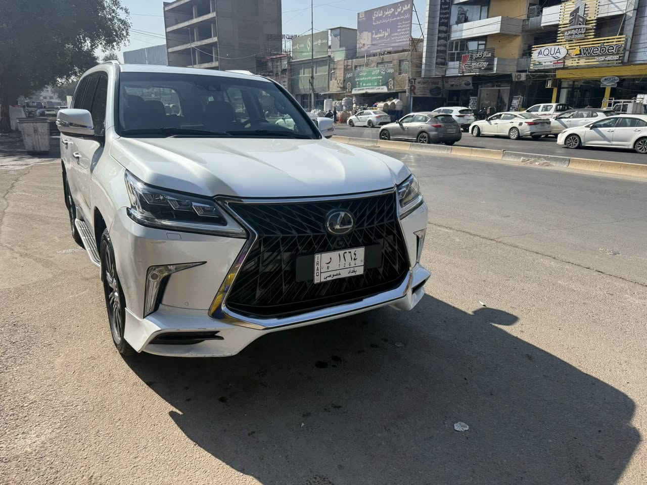 سلام عليكم لكزز مديل 2019 مكفولة من الصبغ الضربة مواصفات كشن كهرباء فول مواصفات السيارة بسمي بغداد رقم مميز ***********
