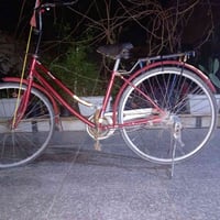 عيني موجود بايسكل للبيع سعره ٧٥ وبي مجال التواصل عبر هذا الرقم 0777158...