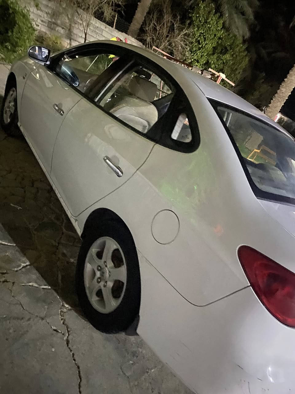 هيونداي افانتي 2008 كوري وارد SE
✅ بارد بدون صبغ نهائياً وكالة
✅ محرك 1.6 دوش ماشية 755 الف كم
✅ گير اوتوماتيك ناعم
⚠️ المحرك ينقص 

السعر: 95 ورقة مجال بسيط للشراي
المكان: بعقوبة الجديدة - ديالى
رقم: ***********
