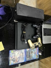 بلي 4 سلم نضيف جدا  ما مصلح اصدار الجهاز 12 مع 2جوستك 3اقراص  ups 210و...