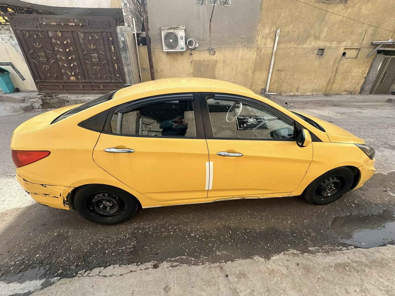 اكسنت موديل ٢٠١٢ جي دي اي مكينة ١٦٠٠ امريكي ليبل واحد ضربتها صندوك بيها تنقيص دهن بس سيارة خير من الله منضومة تبريد جديدة مكان السيارة جسر ديالى القديم مكلف بالنشر رقم صاحب السيارة *********** للتصال وتساب سيم كارت السعر ٧٥$
