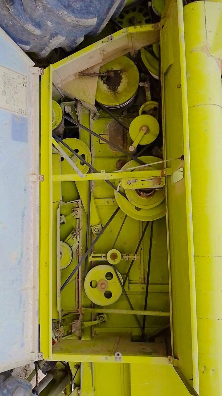 سلام عليكم عندي حاصده كلاس موديل 2010 جاهزه الل حصاد مكفوله من كهربائيات ومحرك  فريدكسن اي الحيم ما بيعه  المكان بابل قضاء كوثه  جبله سعر خاص نتصال عل رقم ***********
