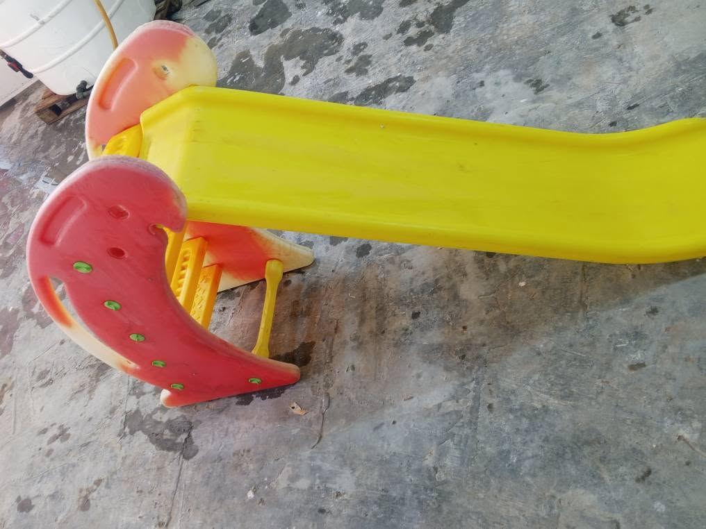 زحليقة اطفال مبطنة من الداخل نوع الثقيل تشيل حتى عمر 10 سنه ماخذها ب 90 الف ورايدها ب 25 فقط بيع مستعجل عنواني نجف النجف, العراق


**إذا كنت صاحب هذا الإعلان وتريد حذفه لأي سبب، رجاءا أرسل رسالة إلى الدعم الفني**