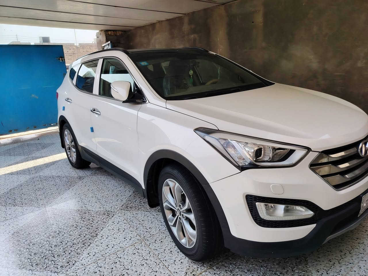 سلام عليكم سنتافيه البيع موديل ١٤ مكفوله كفاله عامه فول مواصفات واحد علو واحد 6 سلندر ٧راكب رقم بغداد ماشيه 105 سعر 190 مكان العماري ***********
