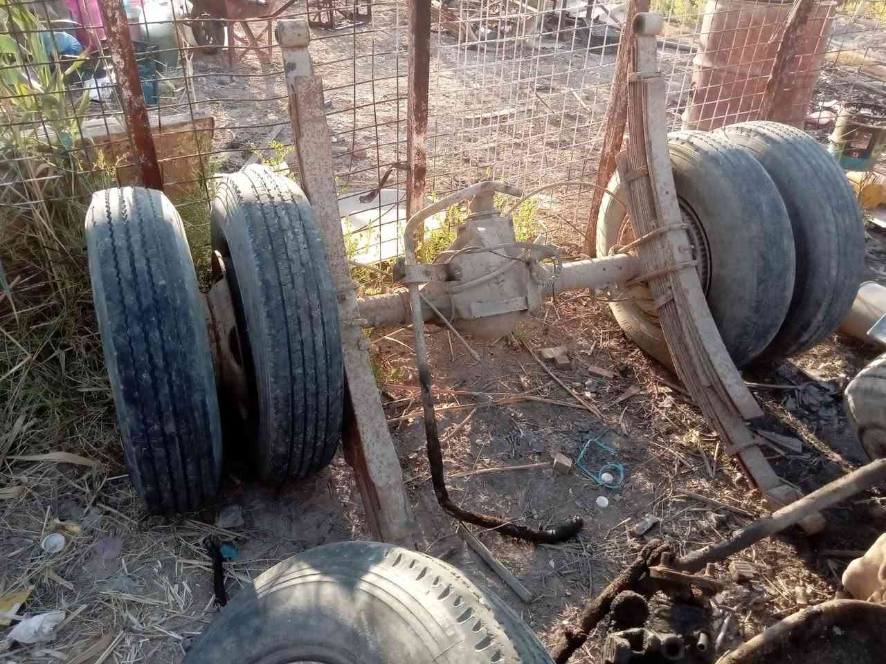 سلام عليكم غراض شوفر ليت موديل 1983 محرك معا كلج معا كير معا اكسل خلفي ديل تاير اصلي معا فرند ممه معا تايرات لاستفسار برقم ***********
