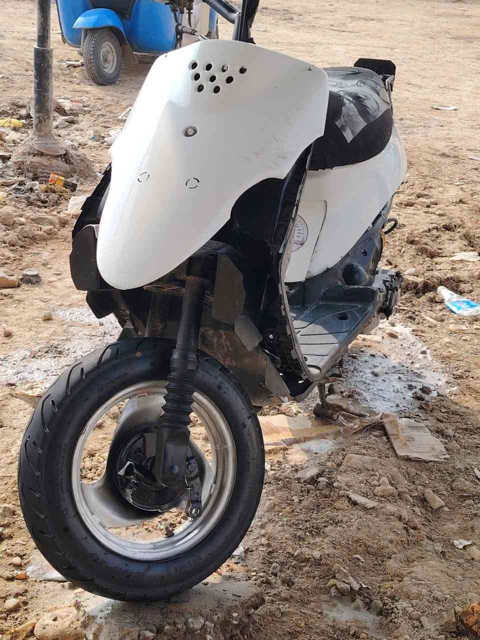 البيع دراجه حلوه ونضيفه بدون اوراق كلك مكاني حي النداء عسده مال الدفاس ***********
