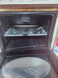 طباخ ٤ عين • فرن • حي الرحمه