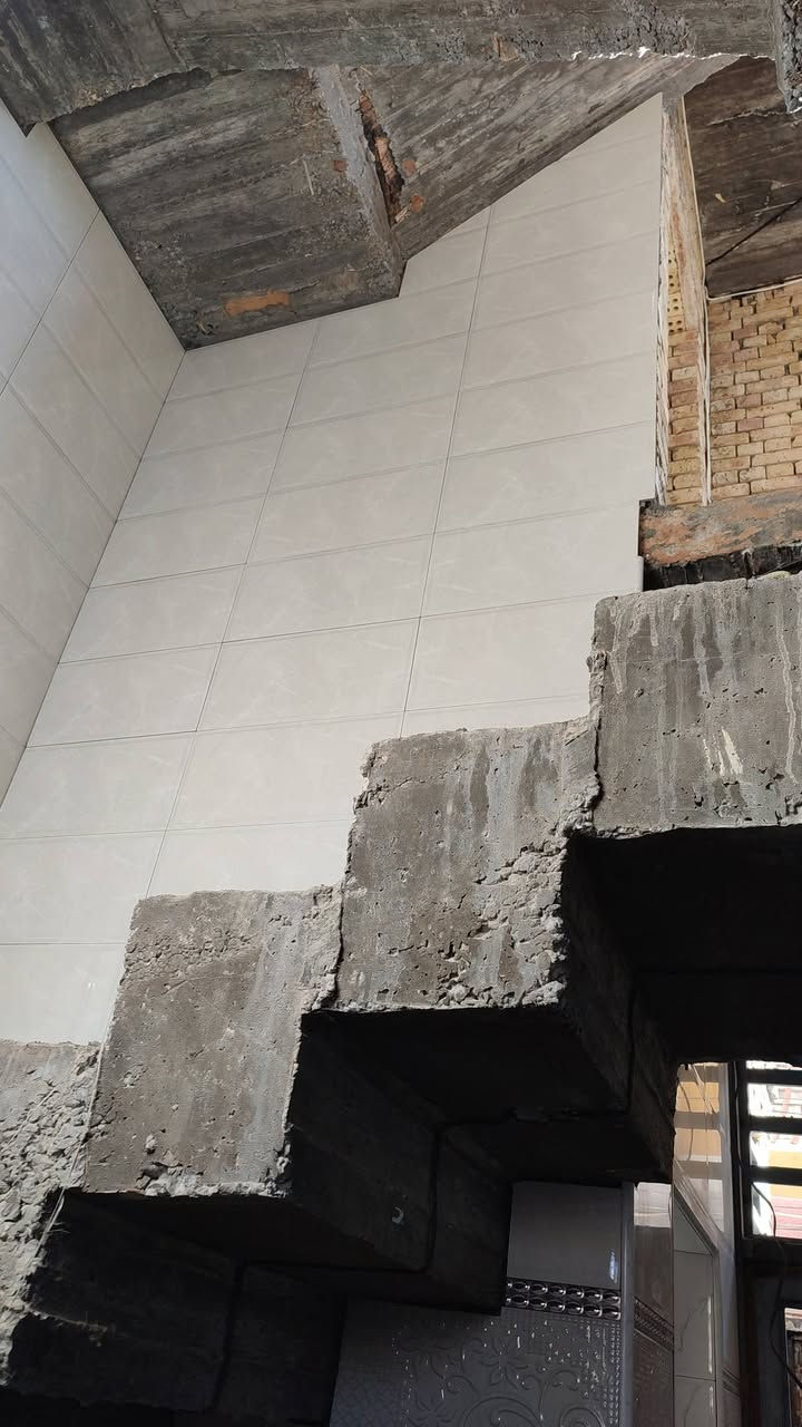 شغل سيراميك درجه اولا هذا جزء من عملنه اي استفسار اتسال على هذا رقم ***********
