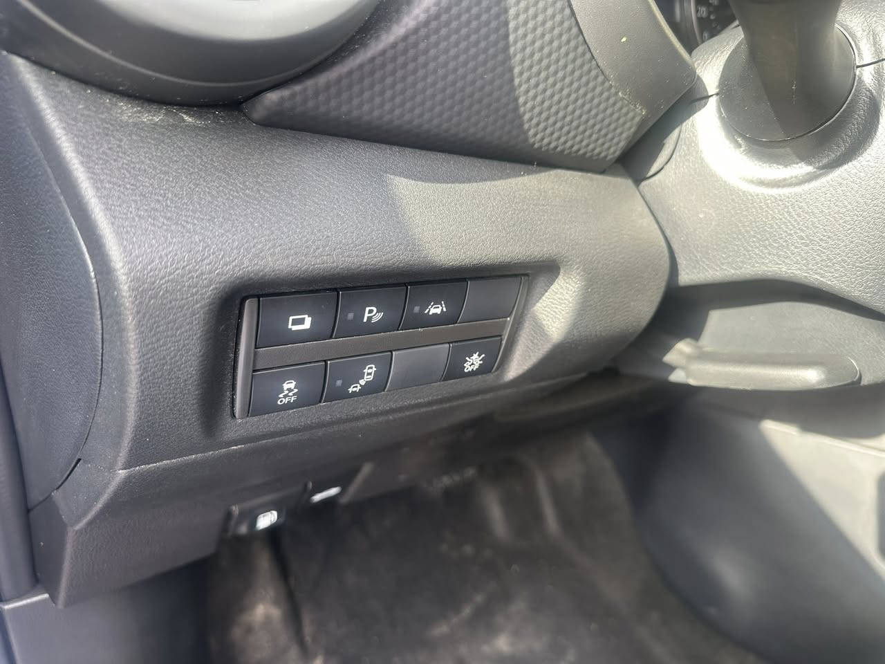 نيسان كيكس ٢٠٢٤ S بئ بوياغ (بدون صبغ)
محرك ١٦٠٠ اربعة سلندر 
بصمة رادار ٣٦٠ تحديد مسار تحديد سرعة بلاجكتور 
توقيف ذاتي ضرر فقط دعامية امامية بدون صبغ بدون تعديل بدون تبديل ارباك فقط تكمة سكن سستم 
ماشية ٦ الف فقط 
رقم كاتي وياها ٣ ثلاثة تشهر للترقيم تترقم اربيل سليمانية دهوك 
مكان اربيل *********** واتساب 
حاديسةى تةنها دةعامي پيشةوةى هةية هيج بوياغ وتعديلى نيه هةموو شتى بةشةرته لوكه تةنها ٦ هةزار رويشتية ژماره كاتيه
