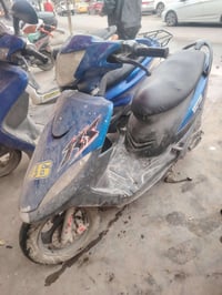 دراجة نارية طافية • للبيع