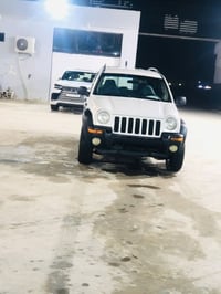 سيارة جيب لبرتي ٢٠٠٤ مزاد وزارة الداخليه كتاب ألمزاد بسمي كهربائيات كي...