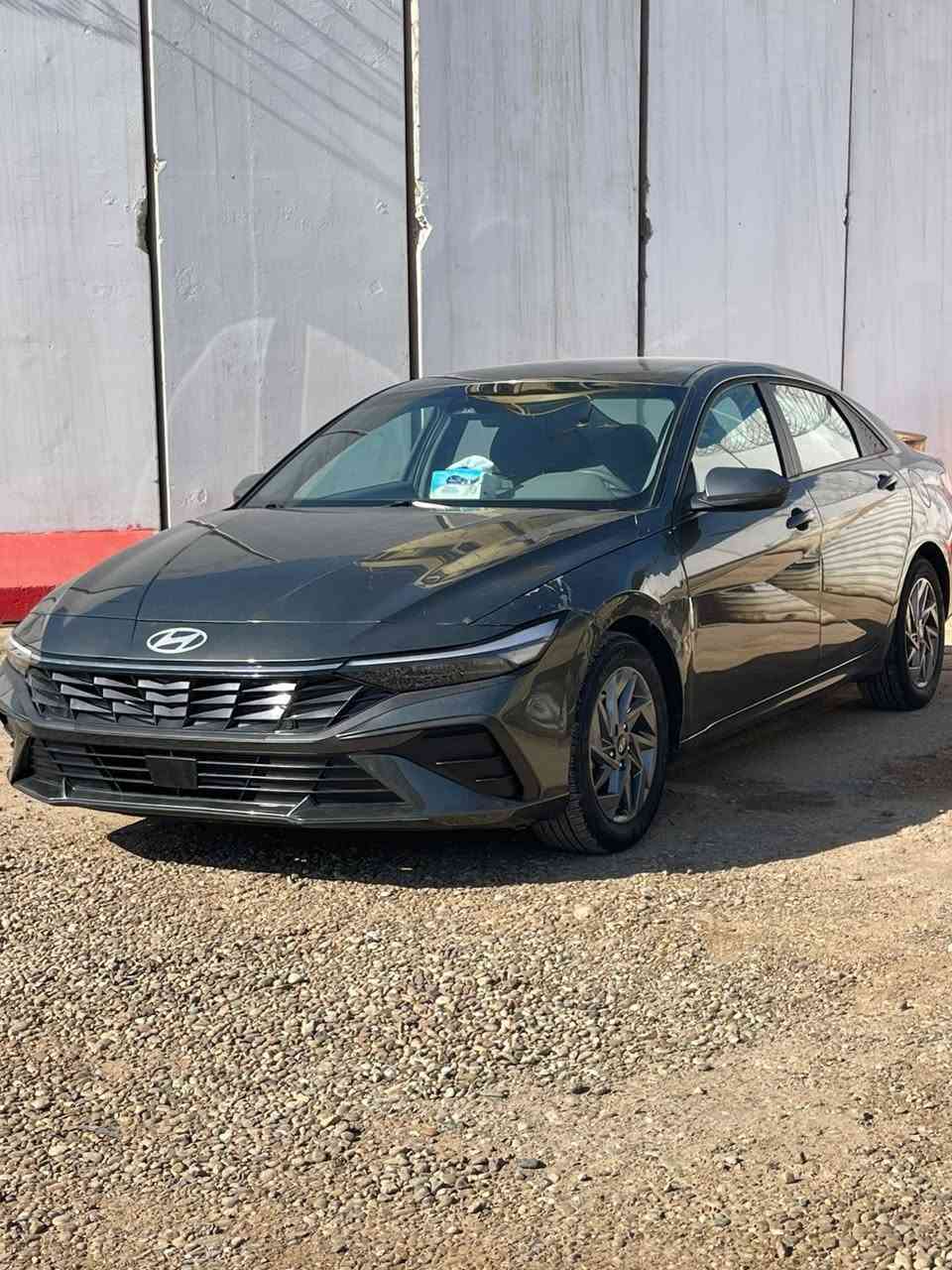 السلام عليكم النترا ٢٤ وارد امريكي دخول جديد 
ماشيه ٢٤ 
تشغيل بصمة 
تشغيل عن بعد 
ابواب بصمة 
لون مميز 
محرك ٢٠٠ دوش 
لايت زنون 
داخل رصاصي فاتح 
شاشة متصل 
الحادث تبديل بنيد بلادي نفس اللون وجاملغ بارد فقط
السعر ١٤٤ وبيها مجال 
العنوان بغداد لبلديات 
***********
