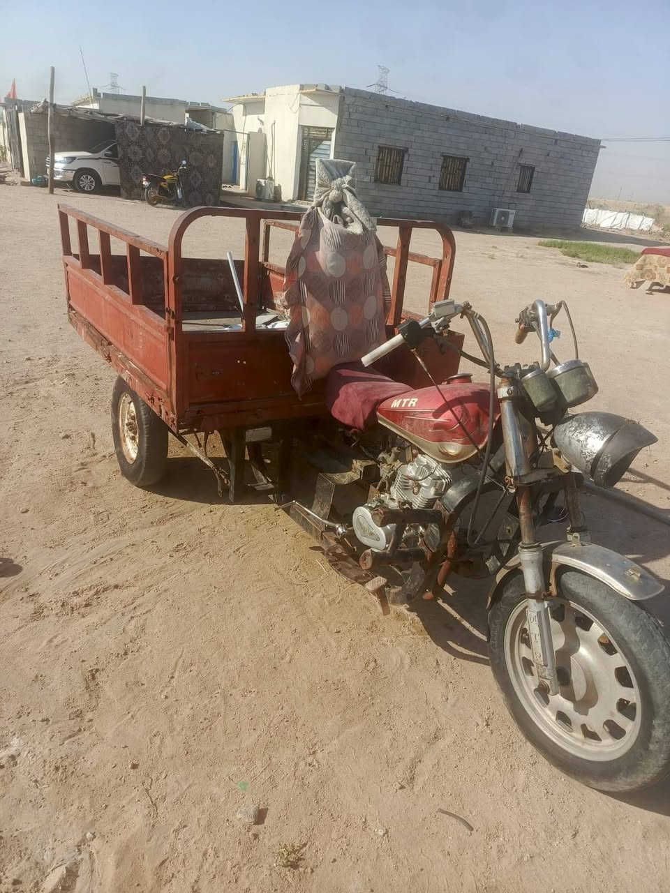 السلام عليكم ستوته للبيع نضيفه مكينه بجيس مامفتوح بيه برغي أوراق كامله سعر ٧٥٠ وبيه مجال لشراي اتصل *********** مكان بصره خور الزبير
