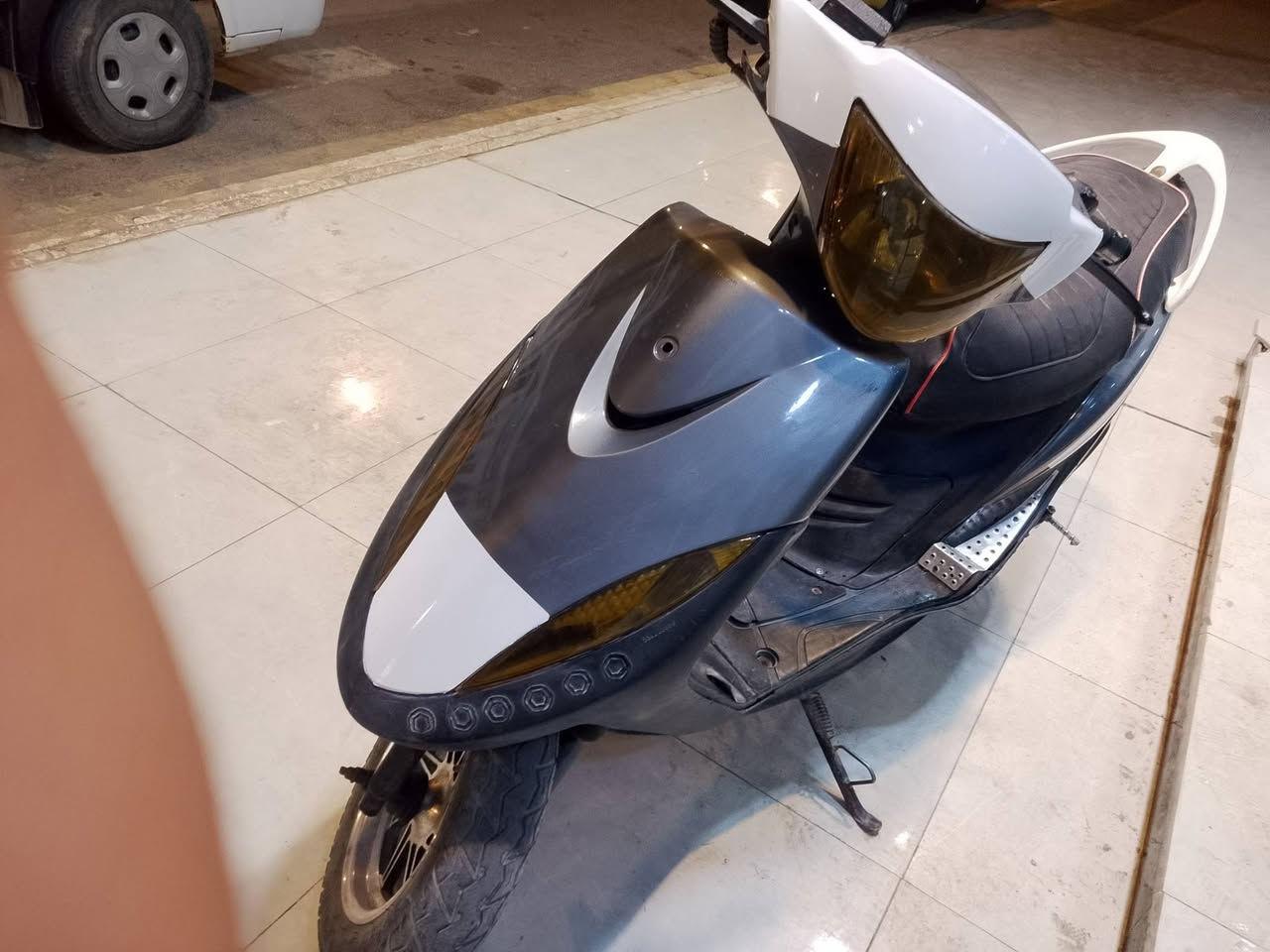 دراجه ماكس عدله كلهة شغاله مبيهة نقص بس يرادلهة تجفيت السعر 400وبيهة مجال قليل ***********
