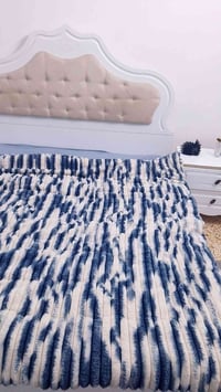 سرير مع كومديات ثنين السعر ١٥٠ وبي مجال 07830878896