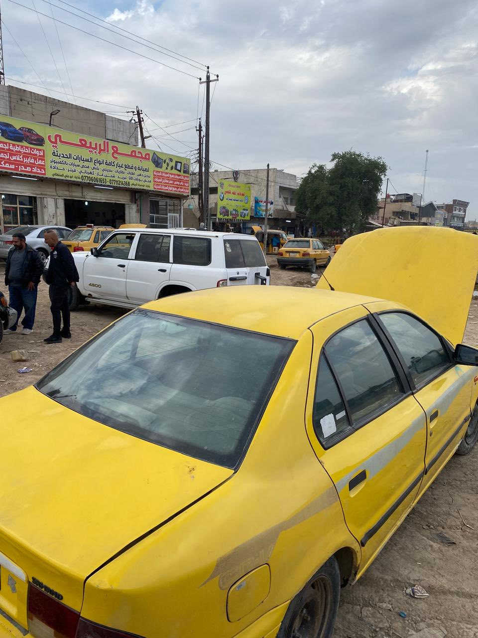 *********** سمنت موديل ٩ رايده ١٤ قفل غرامه مليون على مشتري سياره نضيف داخل شغاله وتمشي مكينه كير جدد يرادله بنيد ودعاميه بس

