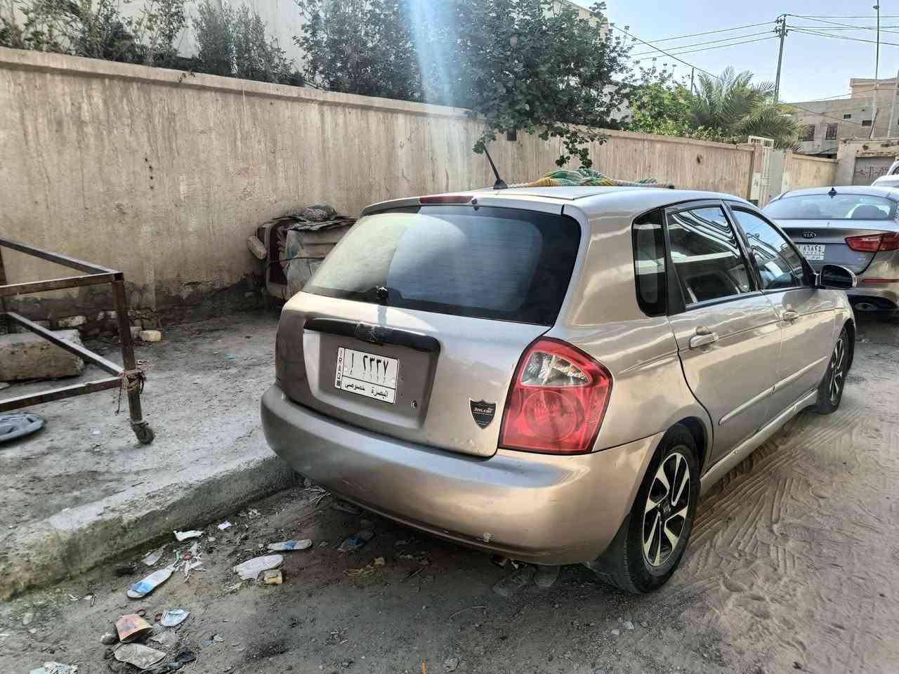 سيراتوا 2005 مصبوغه عام ماعدا القماره.. كير  بيه عته اول ما تحرك وتروح ومحرك وحداديه  وتبريد جدد اتكفل فقط بالاصوليات والعيب الشرعي رقم بصرة ألماني...سعرها 47 ورقه..***********
