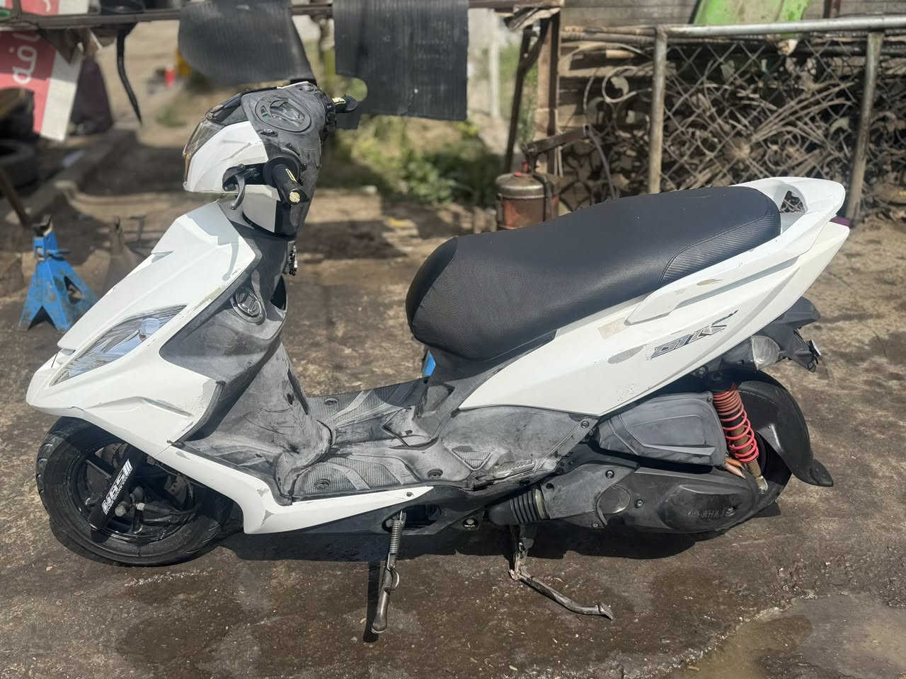 السلام عليكم
دراجه GTR

مكينته ناعمه وخير من الله 

بيه بس شخوط بل بجم امبينات بل صوره دراجه خير من الله مكينه ومعدل وشلعه كفاله عامه من ناحيت كلشي بيه ولدراجه نازله من الرمبه صارلهه شهر 

مكاني / بغداد الزعفرانيه 

السعر/ (1,150) وبيه مجال حك الجيه 

رقم/ ‭٠٧٨٤ ٨٥٠ ٢٠٤٠‬

مامتواجد خاص
