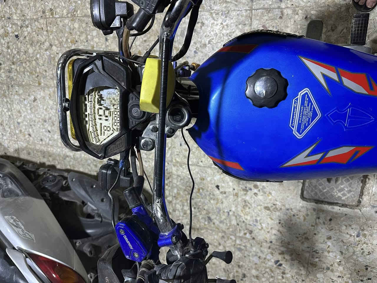 سلام عليكم شباب سونك 2025 لل بيع محرك 200 ccدراجه ضاغطه وزنجيل كفاله عامه نقصهه بس شاشه مالته ماكو السعر 750 وبيهه مجال عنوان بغداد الجزيره سياحيه  ***********
