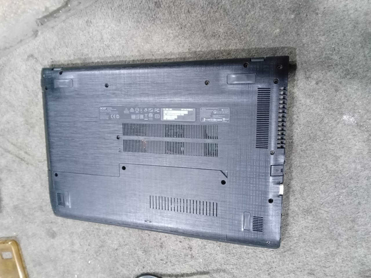 لابتوب للبيع نوع ايسر
 شرط زلغ مابيه
نسخه شرق اوسط
كيبورد عربي انكليزي
نضافه 100%
كوراي 5
حجم 16 انج
جيل 6
رام 4
هارد 256 ssd
كارت شاشه منفصل 2
كارت متصل 4
اتشغل العاب وتشغل برامج هندسيه
مشغل cd
بطاريه ممتازه 3 ساعات
مع شاحن الاصلي 
السعر 200 الف
عنواني بغداد البياع


**إذا كنت صاحب هذا الإعلان وتريد حذفه لأي سبب، رجاءا أرسل رسالة إلى الدعم الفني**