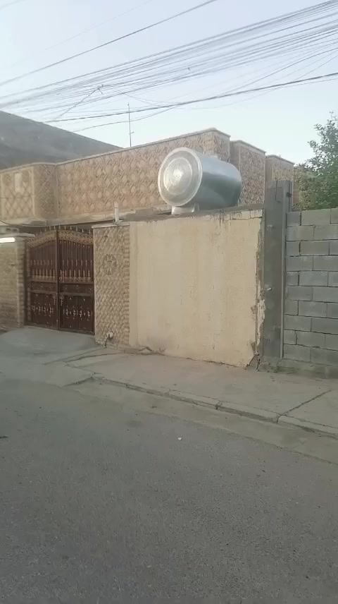 بيت للبيع طابقين (تقطيع حسب الطلب) 

العنوان الرمادي حي الضباط الأولى قرب مدرسة الإمام العادل

طابو صرف 

مساحه 550متر 

بناء طابوك 

محتويات الدار استقبال صاله مطبخ حمامات داخليه وخارجيه كراج غرف نوم عدد 2هول 

باقي التفاصيل بل الفيديو 

الاتصال ‏‪***********‬‏

عنوان المكتب الرمادي خلف العاب السندباد
