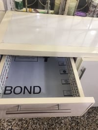 كاونتر للبيع تواصل مع الرقم 07783353643