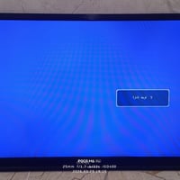 شاشة نظيفة للبيع حجم 32 السعر 75 وبيها مجال  07882965500