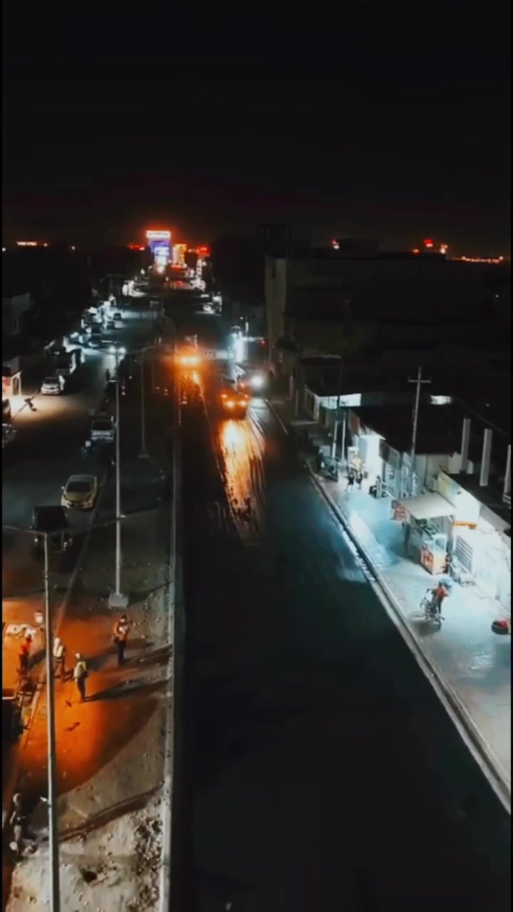 تتواصل أعمال الإعمار والخدمة في محافظة بابل، وبمتابعة مباشرة من محافظ بابل الأستاذ علي تركي الچمالي، تشهد المرحلة النهائية من تبليط شارع الحسينية تقدماً ملحوظاً، في خطوة تهدف إلى تحسين البنى التحتية وتوفير انسيابية أكبر لحركة المواطنين، بما ينعكس إيجاباً على الواقع الخدمي في المنطقة.

#الحسين_نهجنا


**إذا كنت صاحب هذا الإعلان وتريد حذفه لأي سبب، رجاءا أرسل رسالة إلى الدعم الفني**