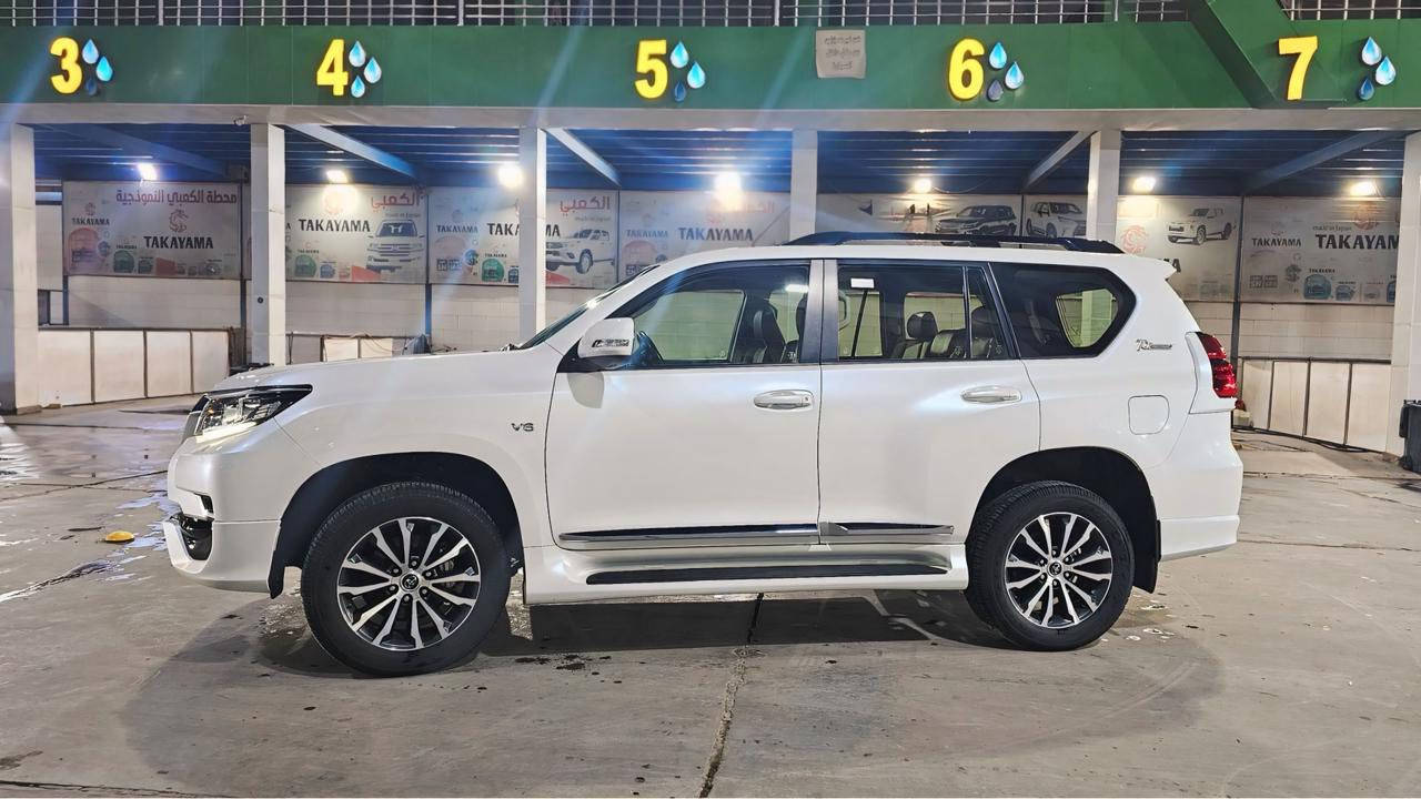 Toyota Land Cruiser Prado 70th Anniversary Edition – 2022 TXL
سلام عليكم
 تيوتا براو 2022 سبعينيه فئه TXL نص فول 
وارد ساز بعدها داخل الضمان وكل شهرين بيها سيرفس يم الوكاله 
السياره ماشيه 26،000KM 
كفاله كفاله عامه السياره عله وضع الشركه 
تاير جوه مو تعليك 
مواصفاتها المعروفه داخل جلد جملي 
وشاشه جبيره وتحكم ستيرن جهه وحده ومثبت سرعه ودبلات ثكيل والباقيات حساسات  سلايت  ثلاجه 
السياره اخت الزيرو مضمومه وتطلع كلش قليل يعني حته مطالعه من بغداد 
السعر 475 ومجال بسيط كلش 
رقم بغداد الماني سنويه بأسمي 
مكانها بغداد شارع حيفا 
رقم ***********
