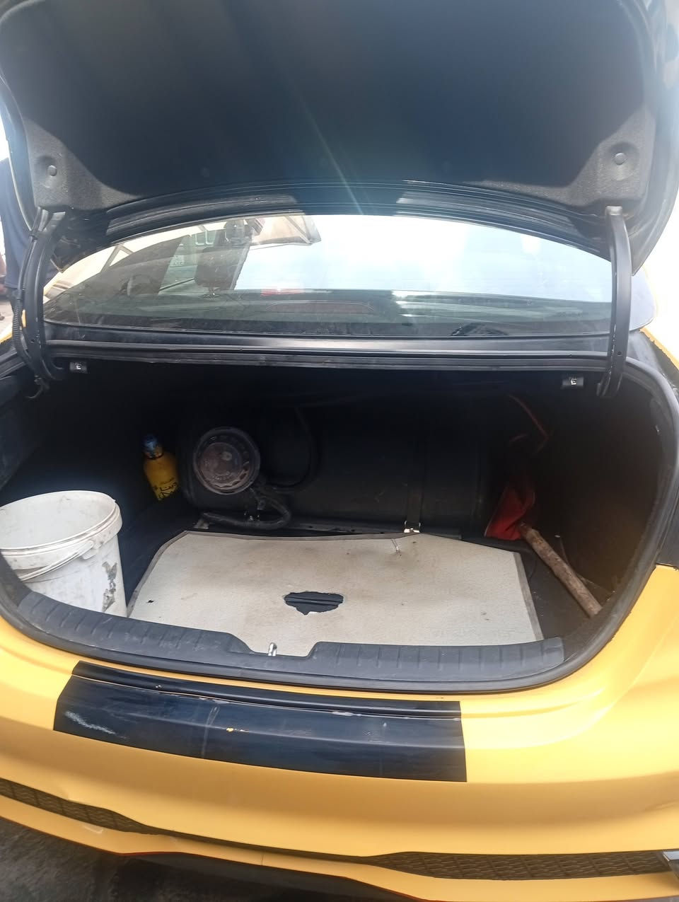 سلام عليكم فورتي لبيع ترهم مراوس سعره ١٤٥وبيه مجال المكان بغداد فول سياره ونقص فته فقط ***********
