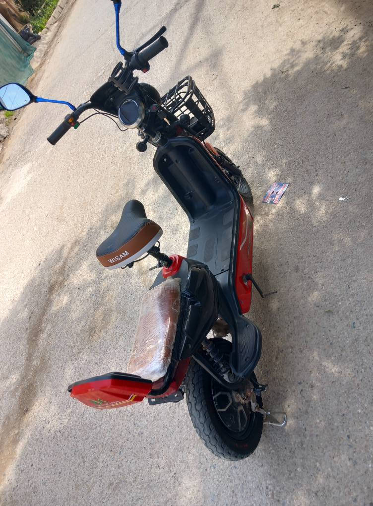 دراجه شحن نظيفه بطاريات اخو جديد دراجة تاخذها علا فحص سعر ١٢٥ بعقوبه مجسر المفرق  *********** بعقوبة, ديالى
