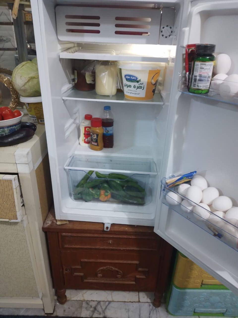 ثلاجة شونك ٦ قدم صار شهرين من مشتريه بعده بالضمان اريد اخذ اكبر
العنوان الشرطة الخامسة
للاتصال 
*********** بغداد, العراق
