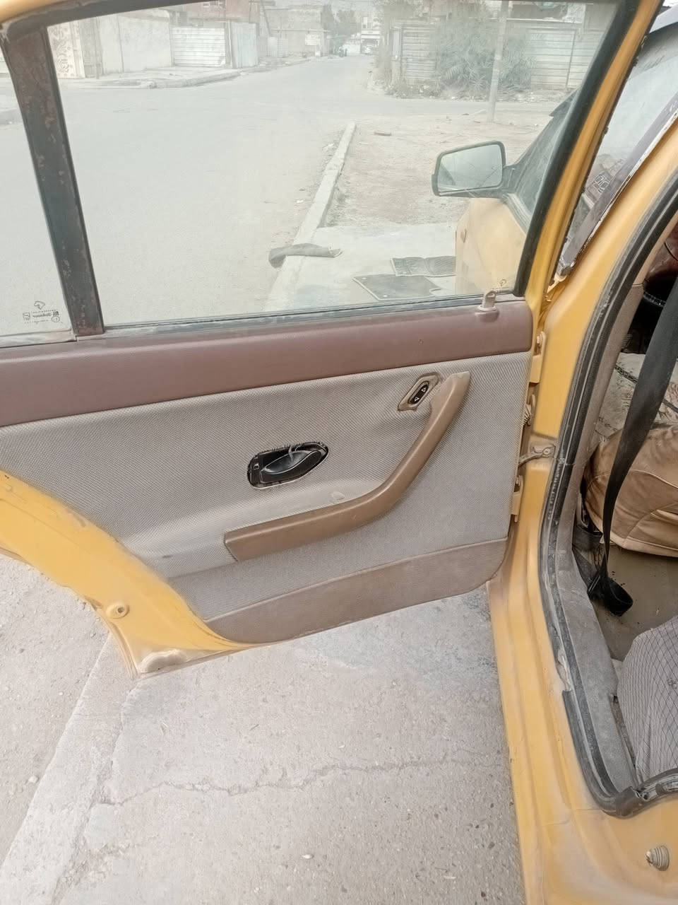 السلاام عليكم سمند البيع
سمند ٢٠١١ 
سنويه جديده
مشروع وطني
السياره ب اسمي 
غيررررر متواجد على الفيس
رقم الهاتف 
***********
