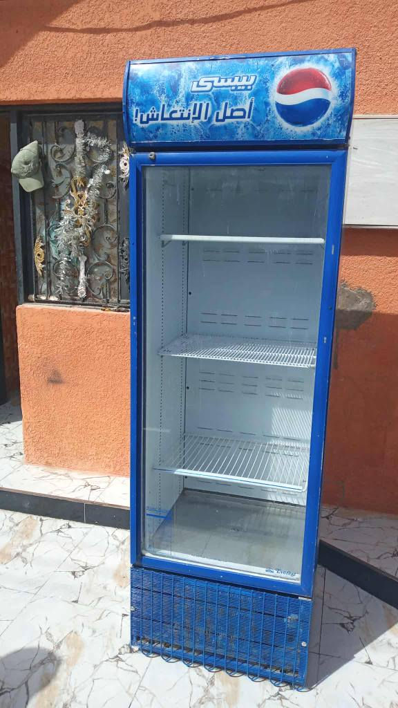 مجمده بوكس شرط الفحص والنظافه سعر 175وبيهه مجال قليل عارضه شركه ببسي حجم كبير سعر 300 وبيهه مجال قليل رقم الهاتف *********** بي واساب البصرة, العراق
