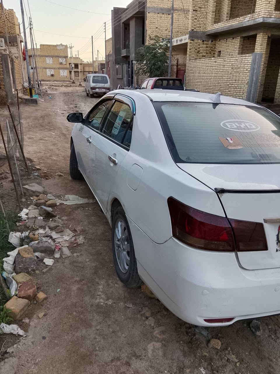 سياره البيع موديل ٢٠١٣ سياره جاهزه ونظيفه مابيه اي شي مكانه ناصرية مركز سعره ٦٠ وبيه  مجال رقمي ***********
